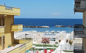 Hotel Numi